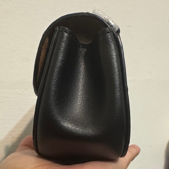 Coach Turn Lock with Chain - Picture 6 of 11